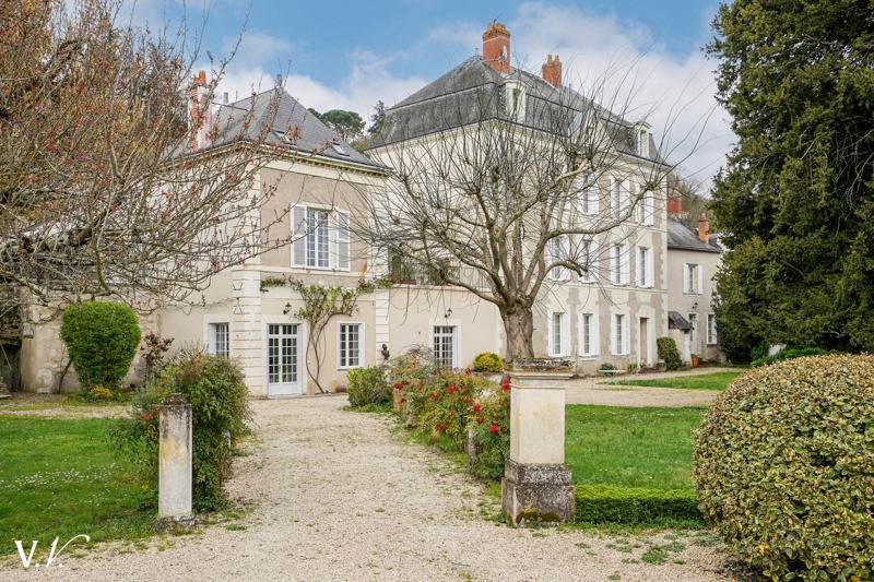 Vente Maison CHINON - 15 pièces -532 m² - (37500)