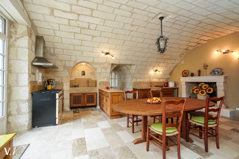 Vente Maison CHINON - 15 pièces -532 m² - (37500)