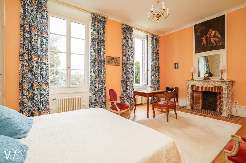 Vente Maison CHINON - 15 pièces -532 m² - (37500)
