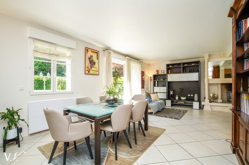 Vente Maison CHAMBRAY LES TOURS - 8 pièces -263 m² - (37170)