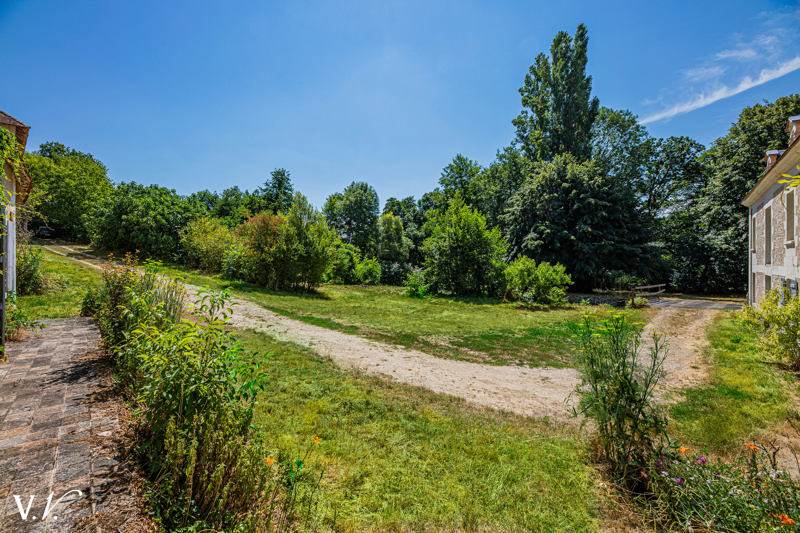 Vente Maison BOSSAY SUR CLAISE - 10 pièces -360 m² - (37290)