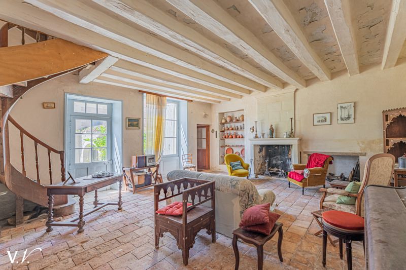 Vente Maison BOSSAY SUR CLAISE - 10 pièces -360 m² - (37290)