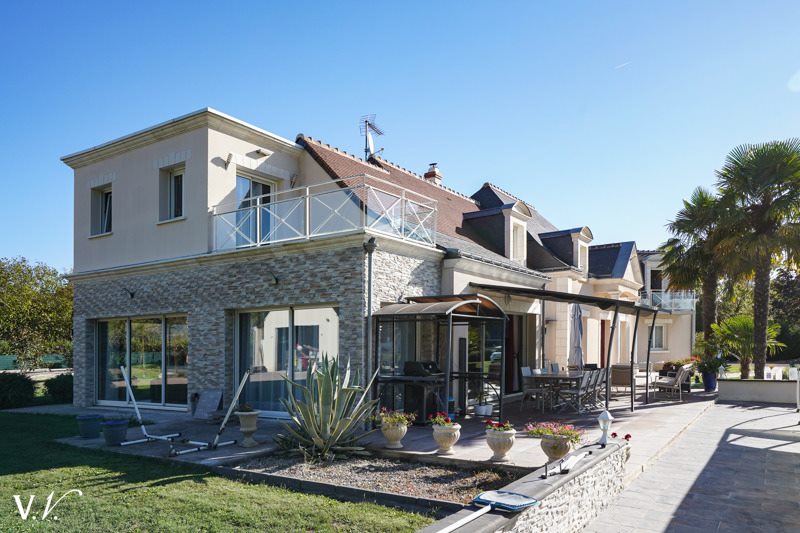 Vente Maison Savonnières - 5 pièces -400 m² - (37510)